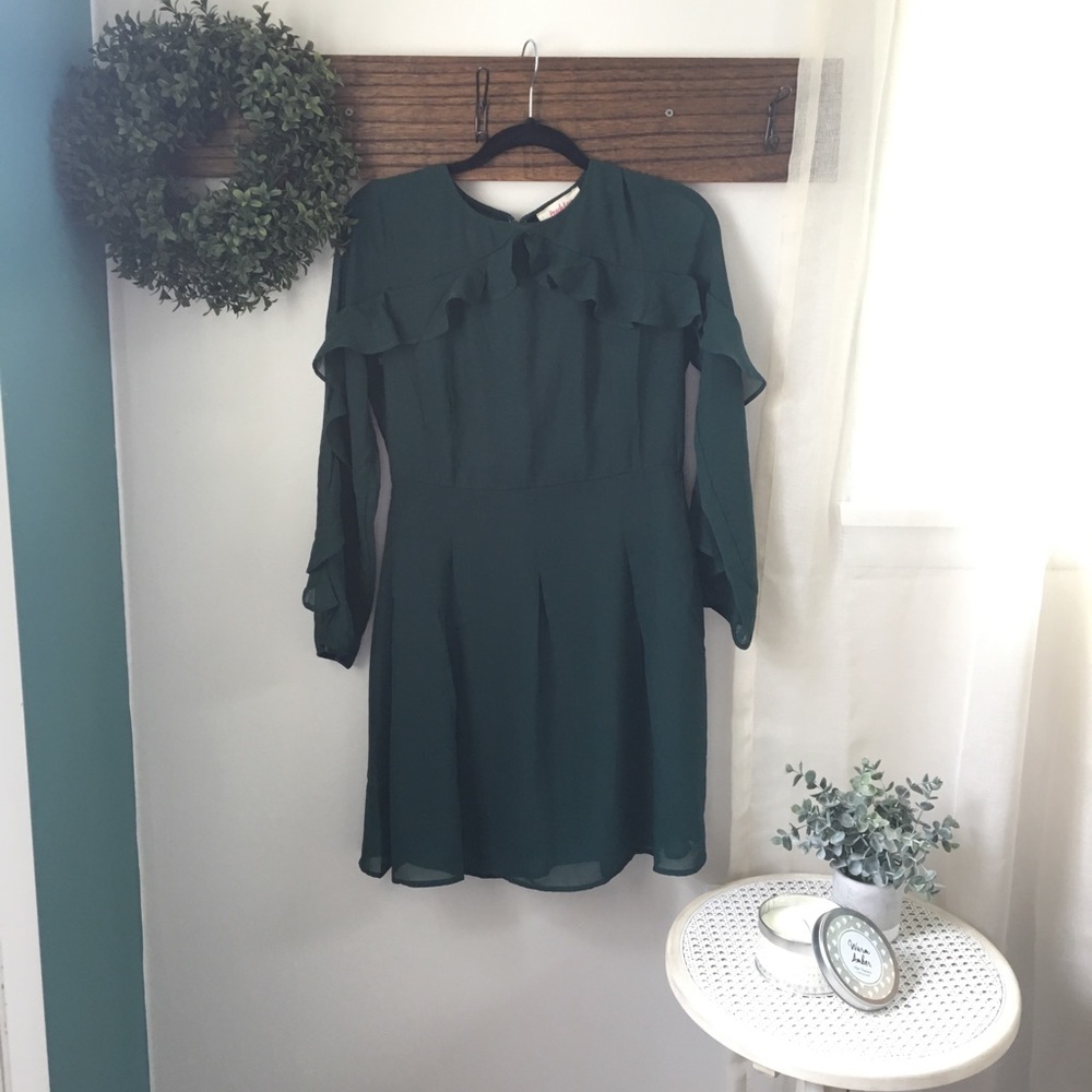 Peach Love • Green Long Sleeve Chiffon Dress
